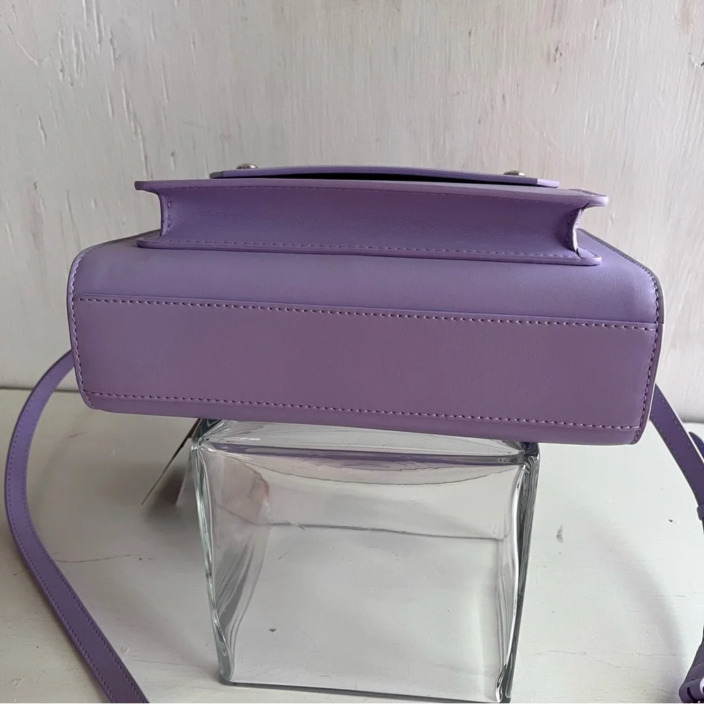 🔴SOLD🔴 BURBERRY Mini Leather Pocket Bag- Soft Violet - Picture 10 of 16